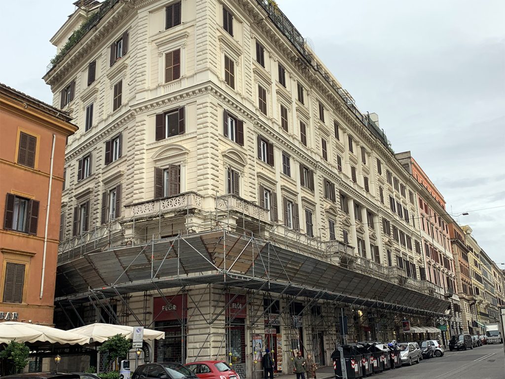 Installazione di ponteggi per condomini